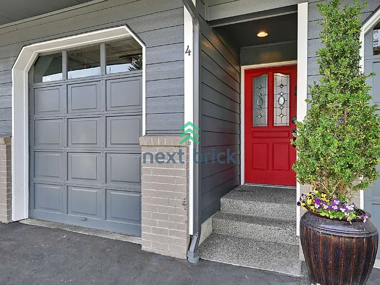 3841 175th Ave NE #4 — Photo 2