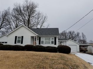 302 Padin St, Troy, IL 62294