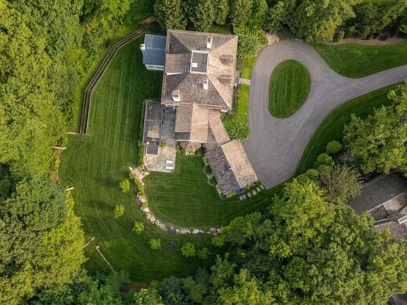 2nd image of 8611 Country Club Dr