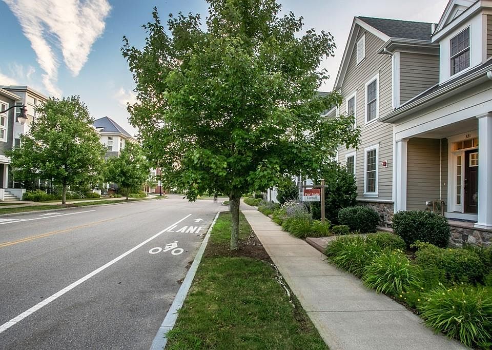 1st image of 321 Memorial Grove Ave