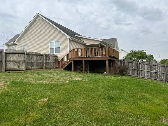 3rd image of 215 Northridge Dr