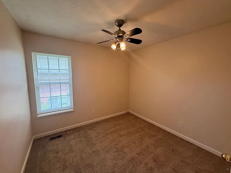 406B Hazelwood Dr — Photo 11