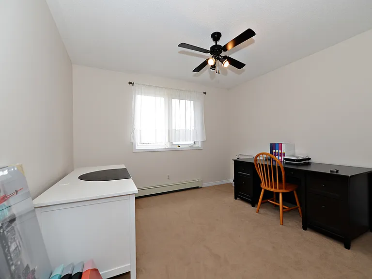 1660 Russell Rd #1 — Photo 7