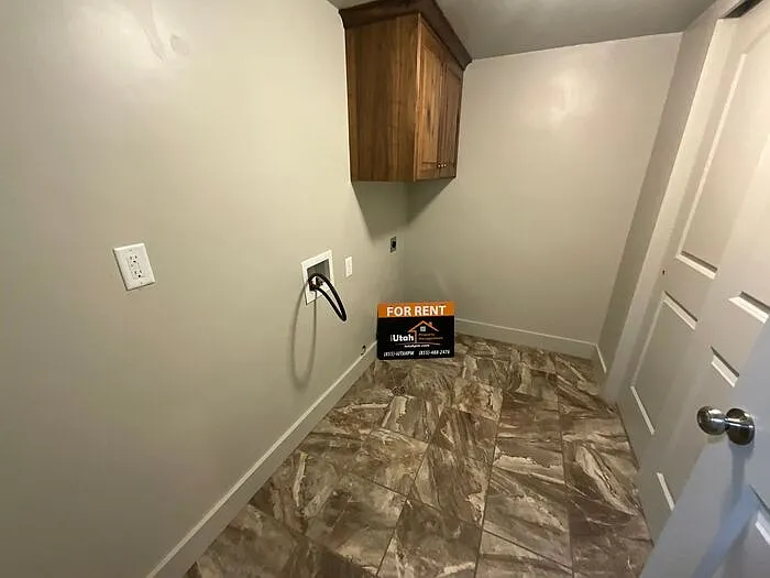 180 E 125 N #4 — Photo 11