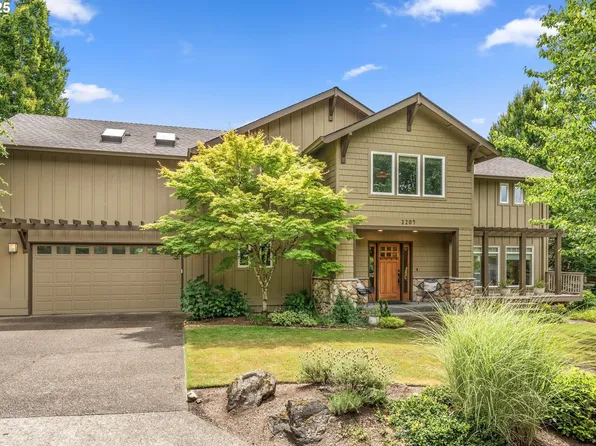 2209 NW Crestview Way, Portland, OR 97229