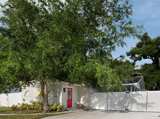 519 51st St W, Bradenton, FL 34209