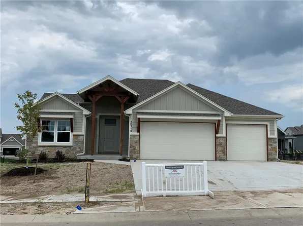 10719 N Fairmount Ave, Kansas City, MO 64155