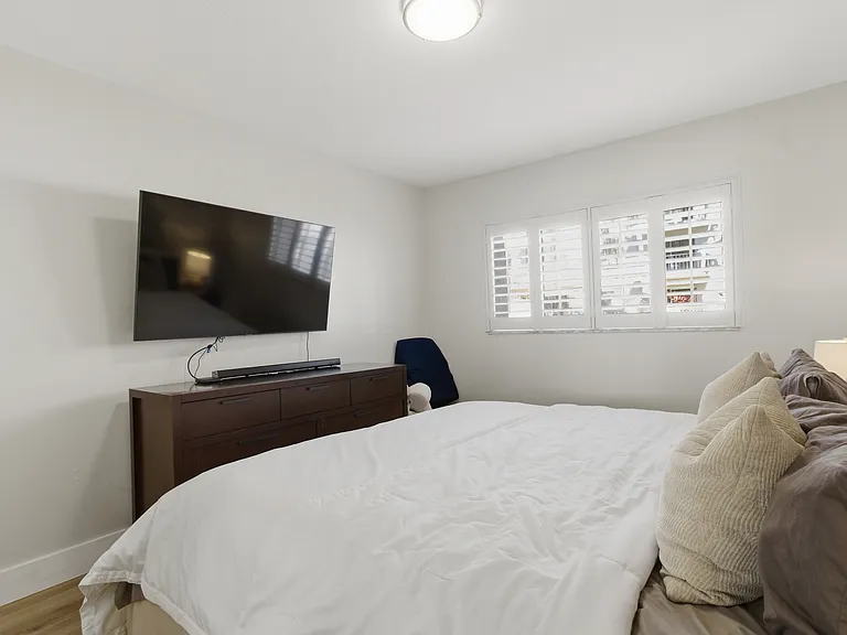 4611 W Fig St #103 — Photo 6