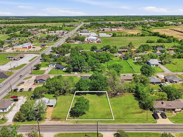 104 E Main St, Gunter, TX 75058