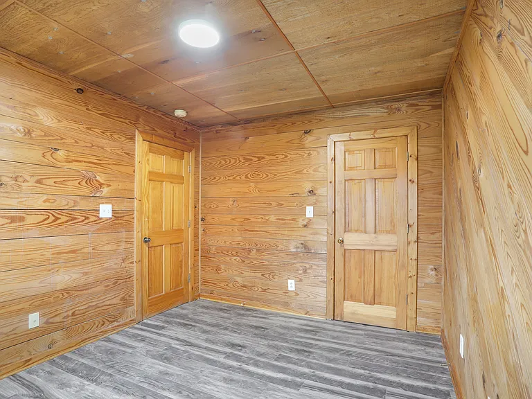 Maplewood Apartments — Photo 19