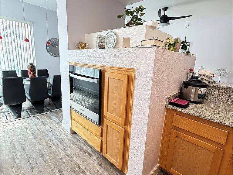 87 E Agate Ave #202 — Photo 28