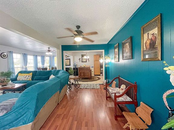 4th image of 8 NW Compass Dr