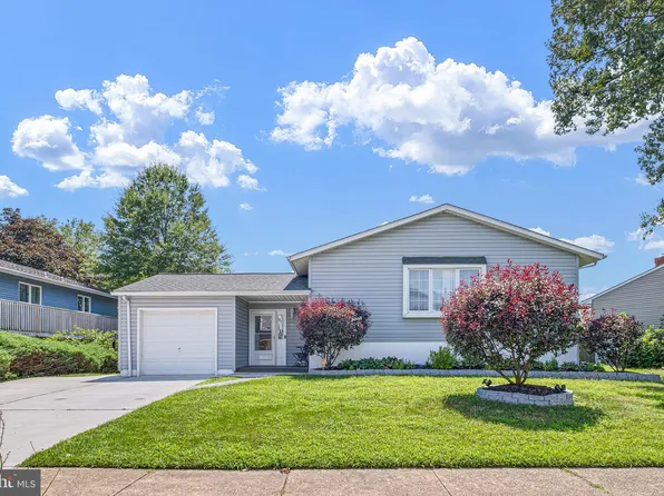 10 Spinet Rd, Newark, DE 19713