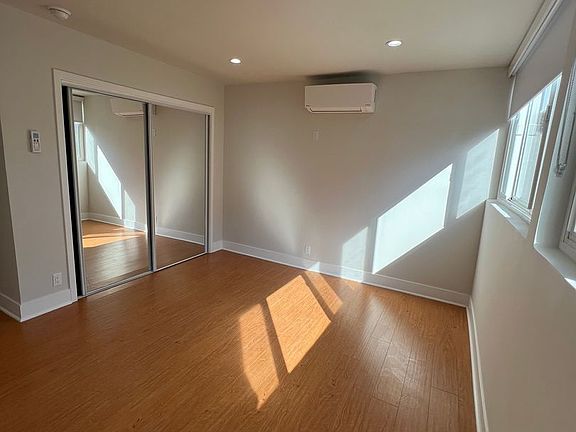 5th image of 11635-11645 Mayfield St #11635-12