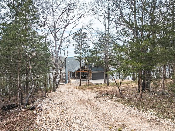 3rd image of 18048 Farm Road 2300