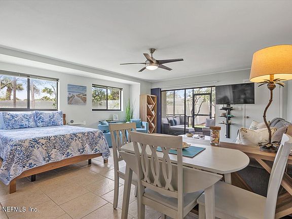 2nd image of 638 SUMMER Place