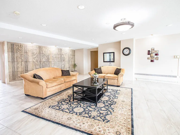35 Towering Heights Blvd #301 — Photo 3