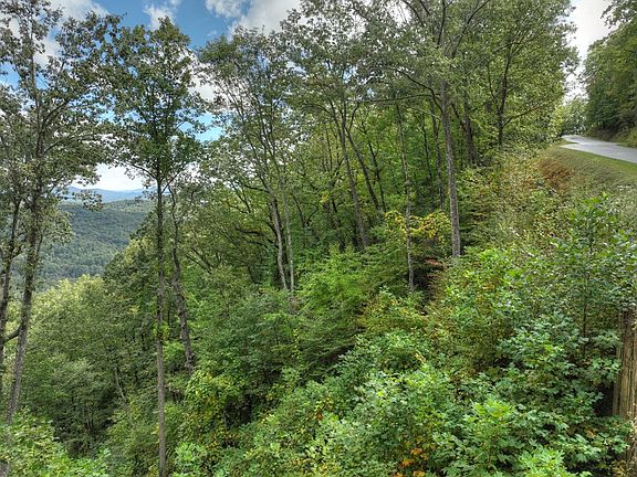 5th image of 25 Utana Bluffs Trl