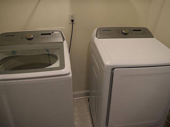 5th image of 4011 Rothwood Ln