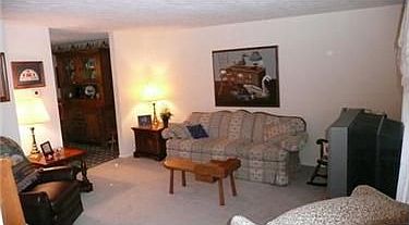 3rd image of 109 Oberlin Dr