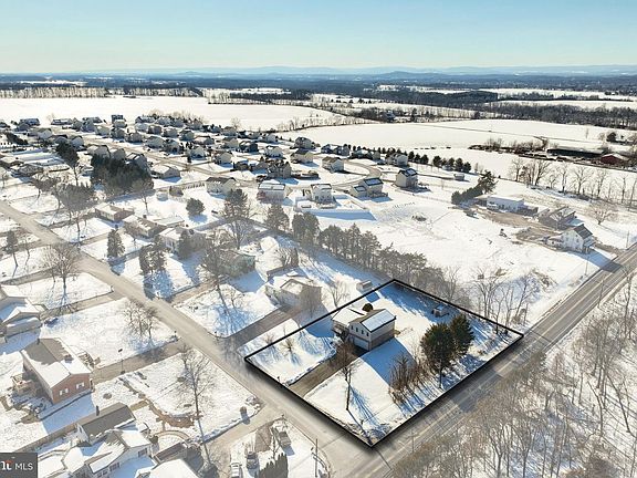 5th image of 9 Wheatland Dr