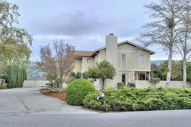1st image of 17040 Oak Leaf Dr