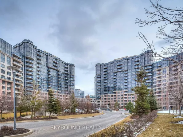 33 Cox Blvd #131, Markham, ON L3R 8A6