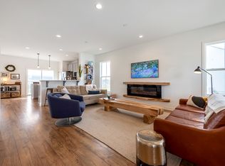 310 Jasmine Pl #211, Blacksburg, VA 24060