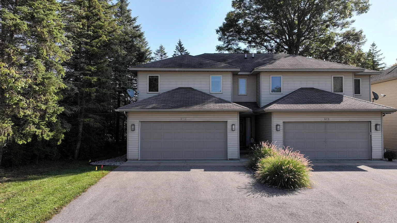 6222 Loretta Ln photo 1
