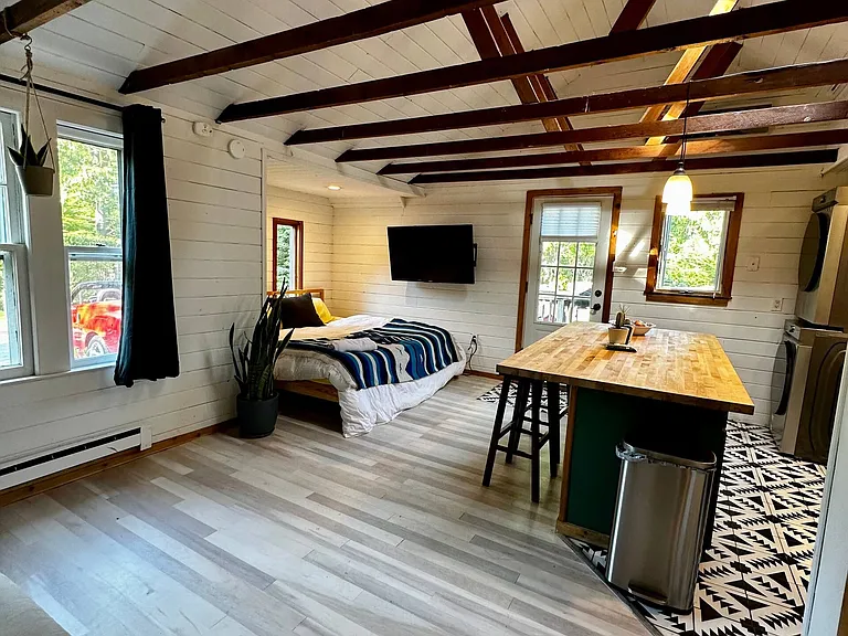 332 Canoe Place Rd — Photo 5