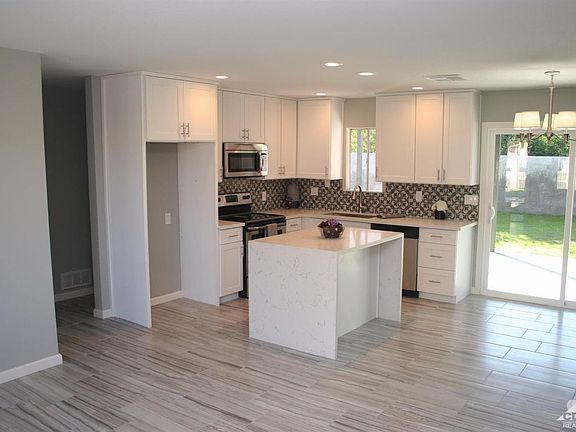 2nd image of 51343 Avenida Vallejo