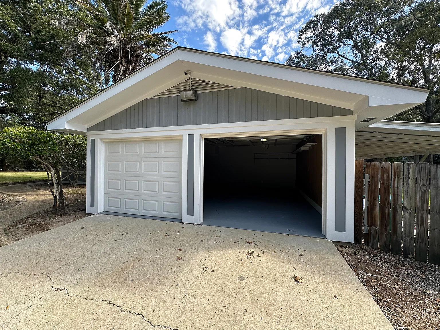 4 bed, 2000 sqft, $2,200 — Photo 3