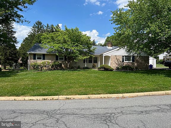 3rd image of 16 Wendy Rd