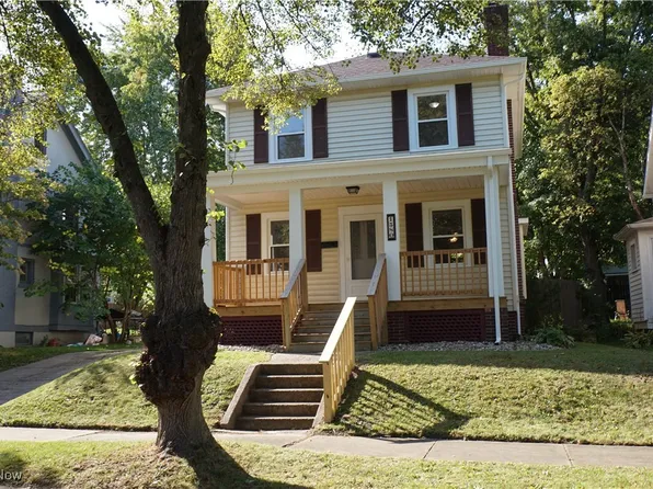 1580 Larch St, Akron, OH 44301