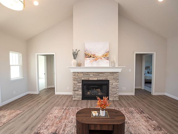 5th image of 808 Ravenstone Dr