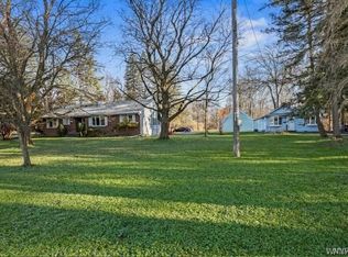 121 S Ellicott Creek Rd, Amherst, NY 14228