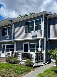 200 Post Rd APT 205, Warwick, RI, 02888