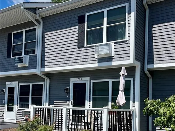 200 Post Rd APT 205, Warwick, RI 02888