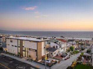 232 6th St, Manhattan Beach, CA 90266