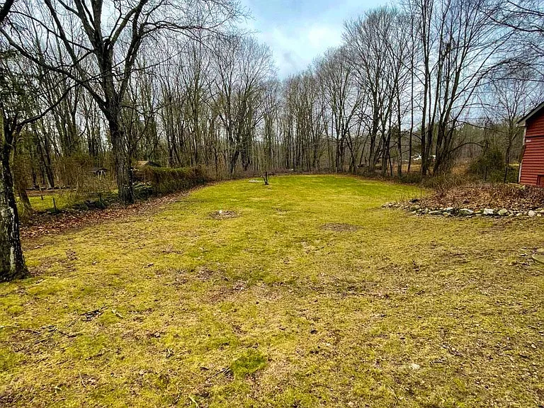 280 Scotland Rd — Photo 6