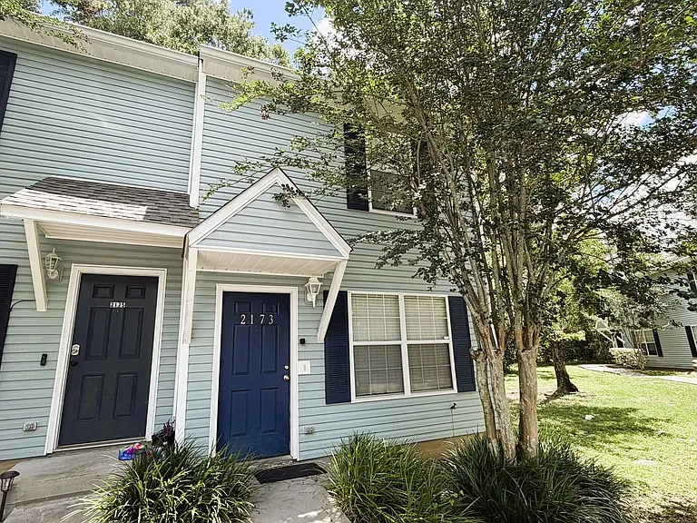 2173 Timberwood Cir S — Photo 1
