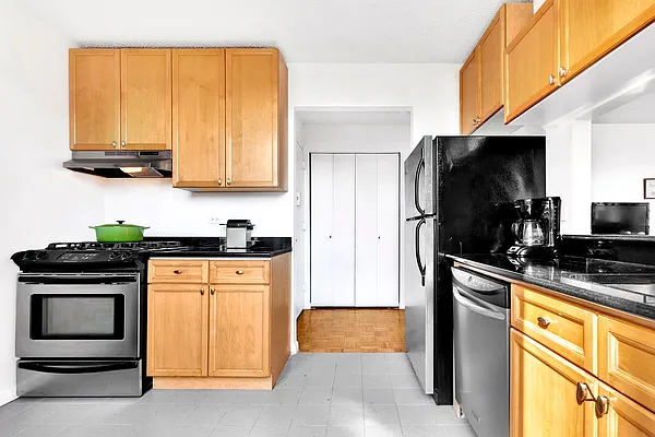 Rented by Cooper & Cooper Real Estate | media 3