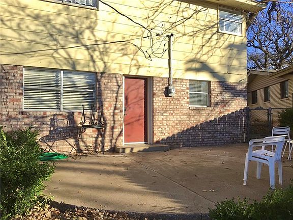 4th image of 2205 Graham Ave