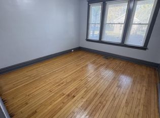 12153 S Wallace St Floor 1, Chicago, IL 60628