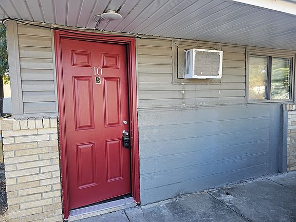 5th image of 3904 Griffin St #10B