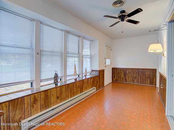 5th image of 56 Easton Drive #B