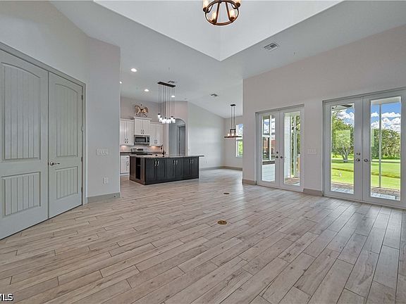 3rd image of 18111 Riverchase Ct