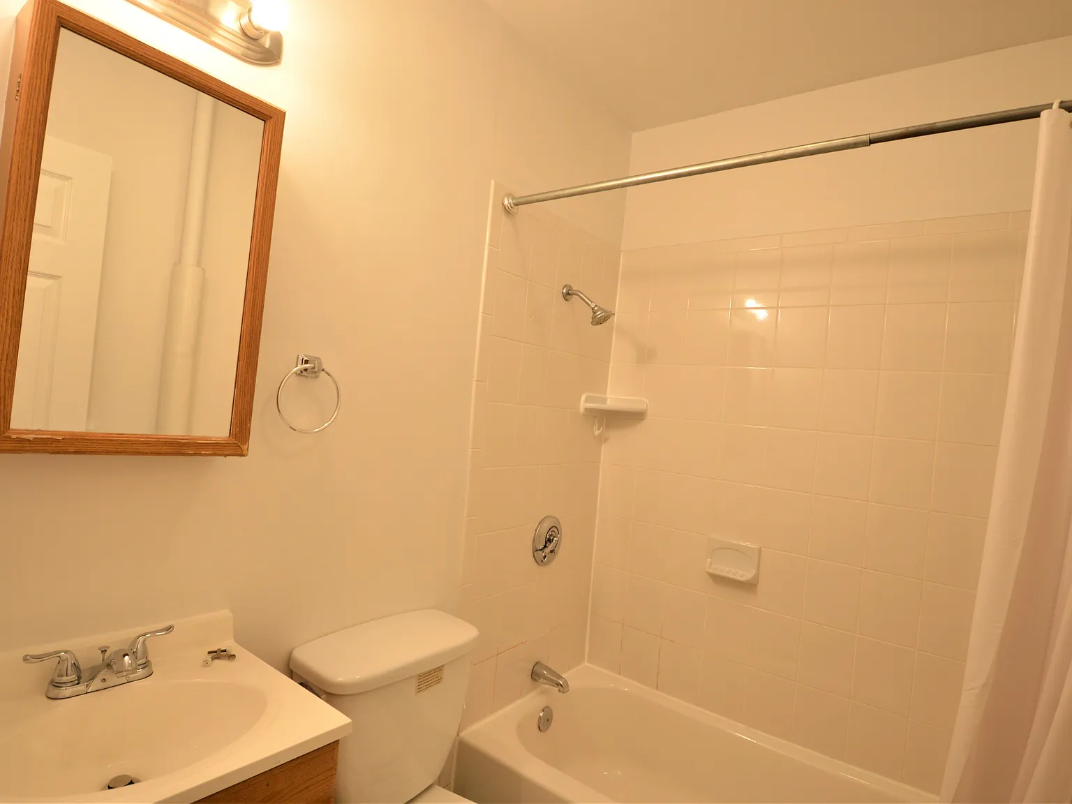2 bed, 9999 sqft, $4,500 — Photo 1