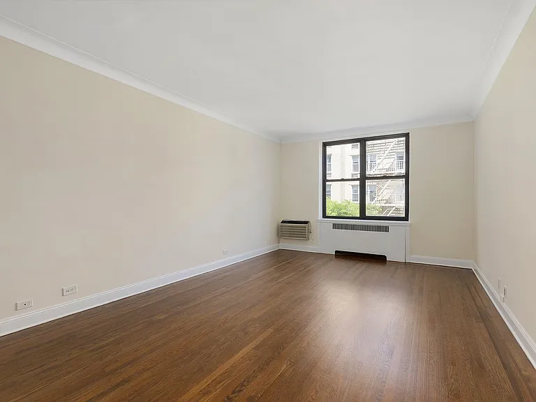 310 E 75th St #4G — Photo 8