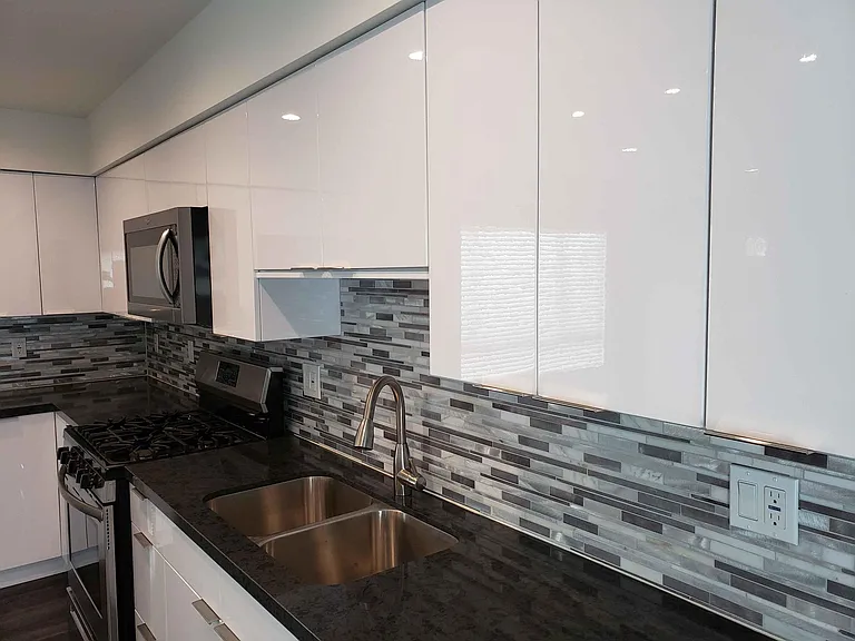 2653 S Hobart Blvd #8 — Photo 11